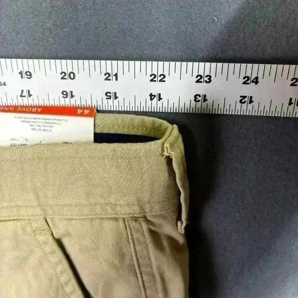 St. John’s Bay Shorts Men’s 44 khaki above knee comfort stretch NWT (0214) - Picture 5 of 10